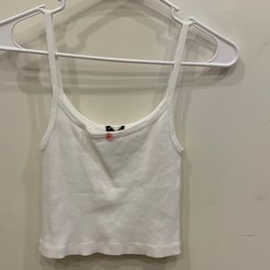 Brandy Melville Cute flower tank top
